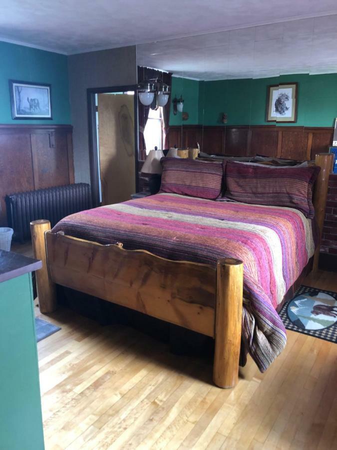 Hickory House Inn 애너콘다 외부 사진